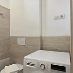 Irena Tour As * Λιουμπλιάνα