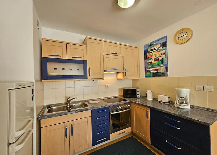 Appartement Irena Tour As *